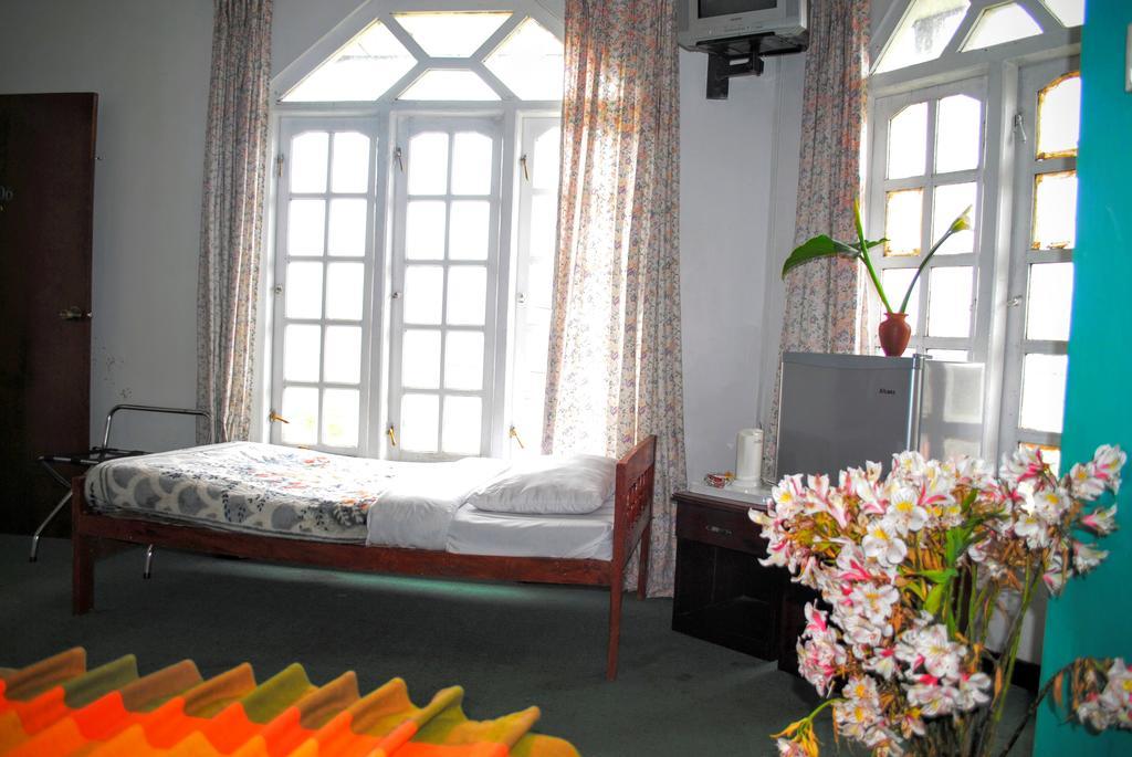 Binota Hotel Nuwara Eliya Exterior foto