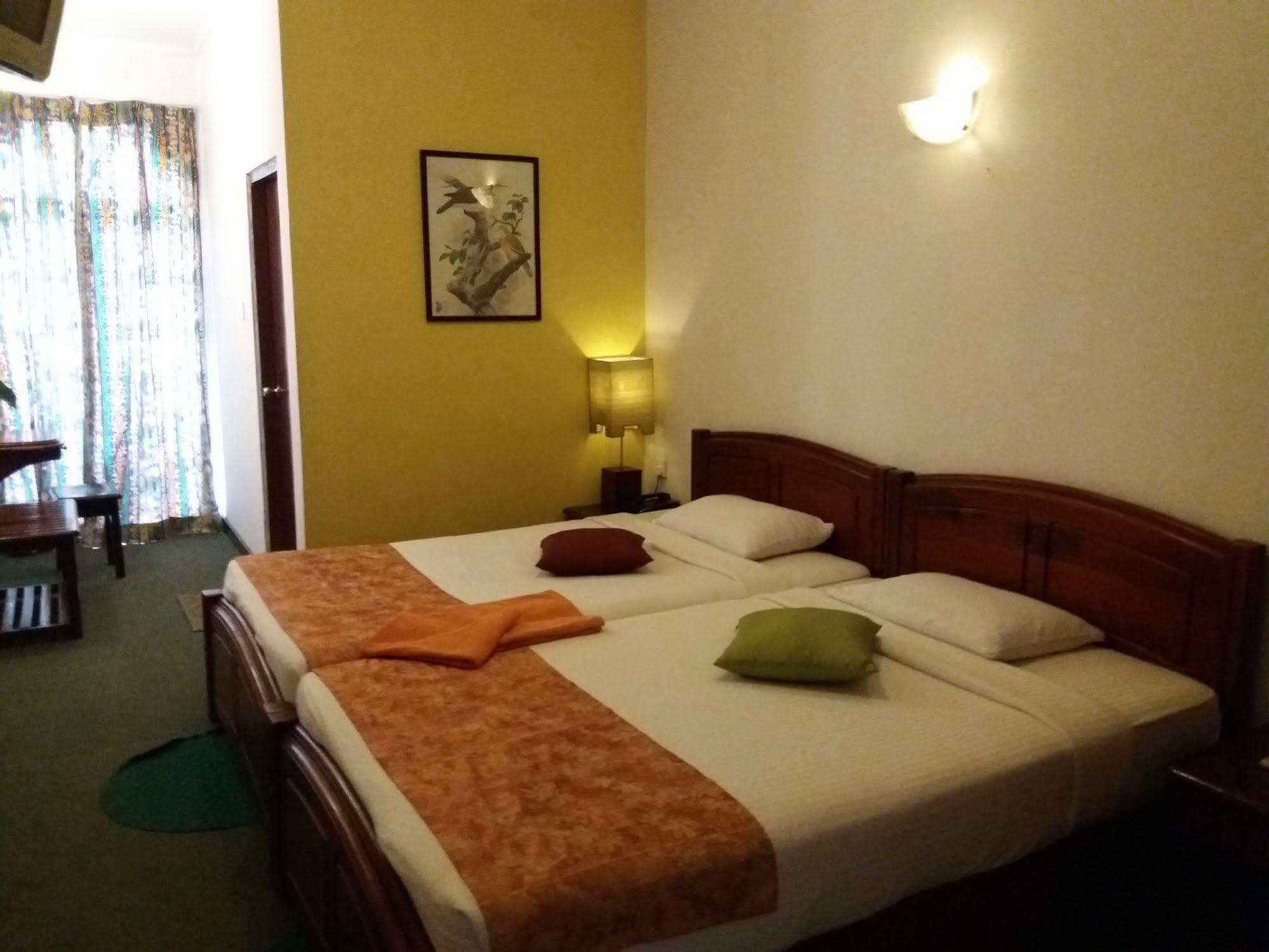 Binota Hotel Nuwara Eliya Exterior foto