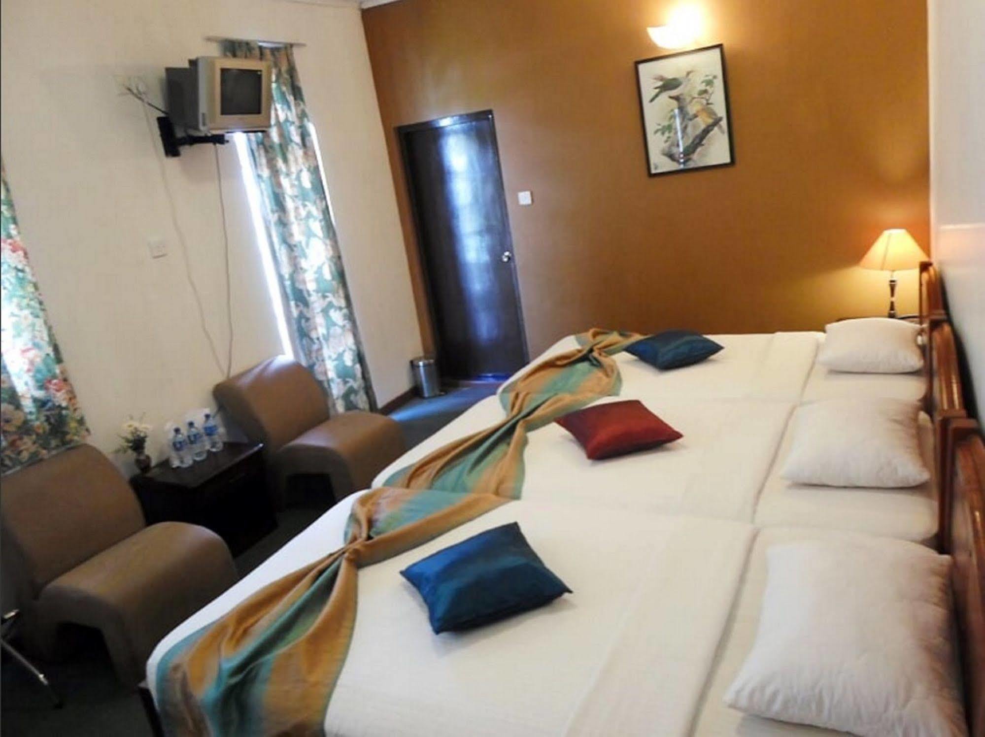Binota Hotel Nuwara Eliya Exterior foto